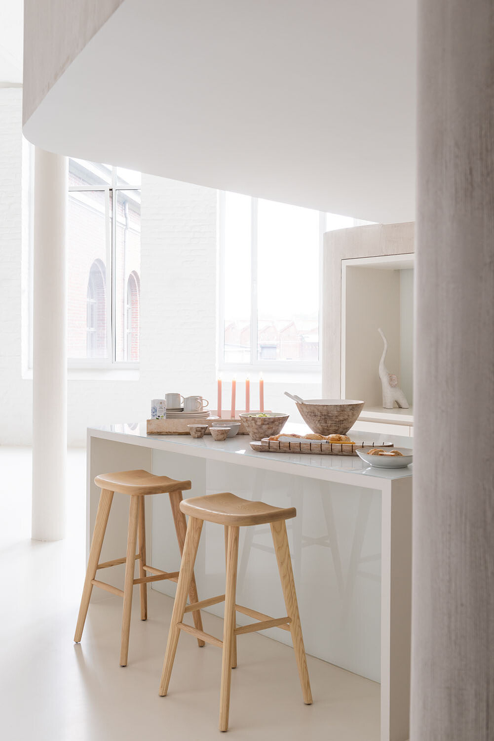 Schale `` Valldemossa ´´ aus Mangoholz – Weiß (M)