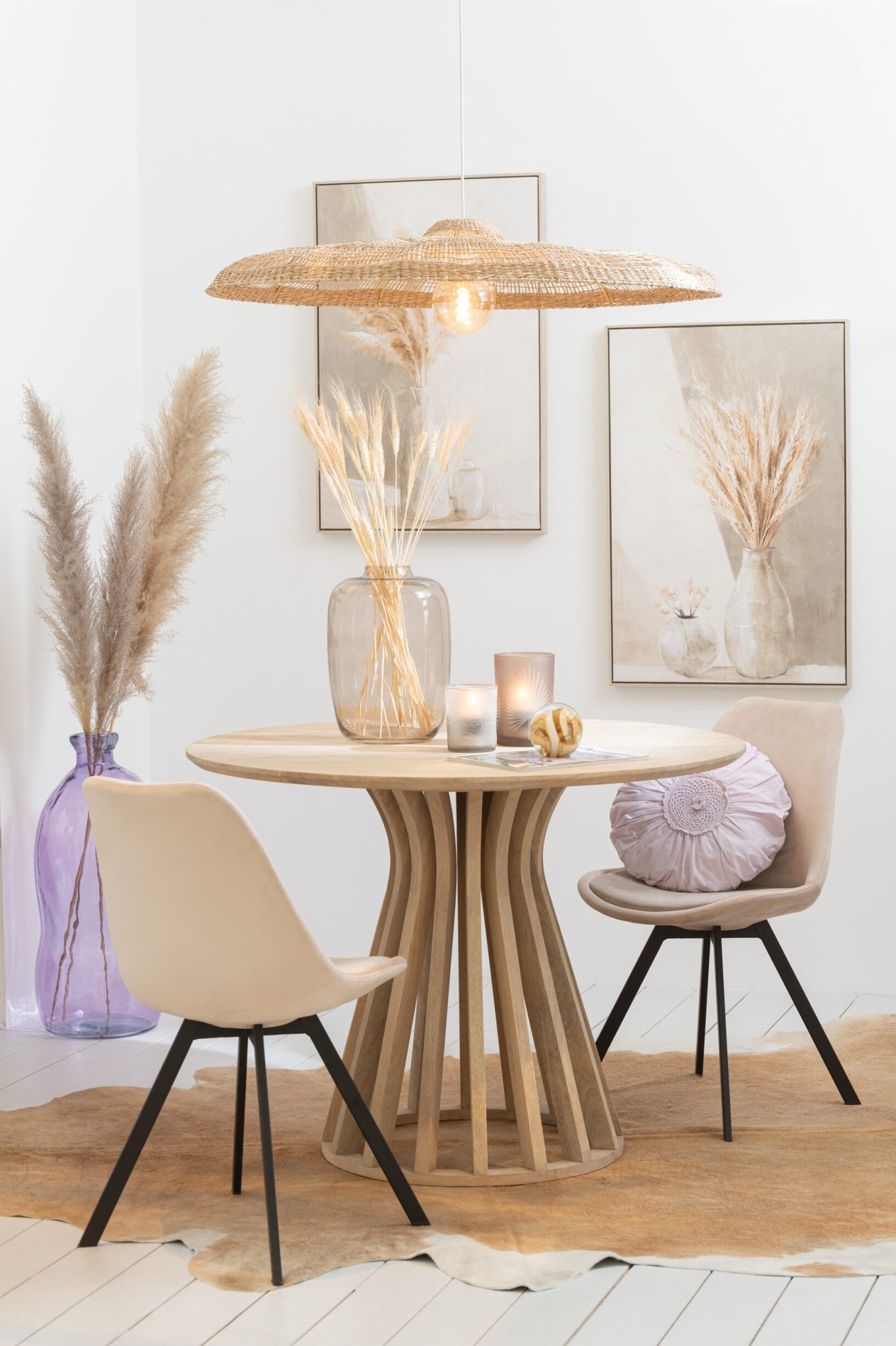 Boho Kissen mit Spitzenoptik in Flieder
