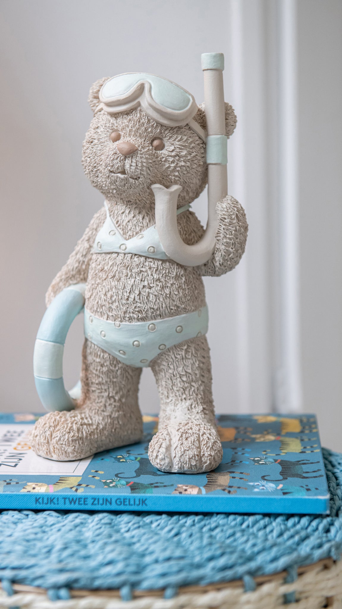 Oso de playa (niña/niño) Beige/Celeste con 2 figuras (M)