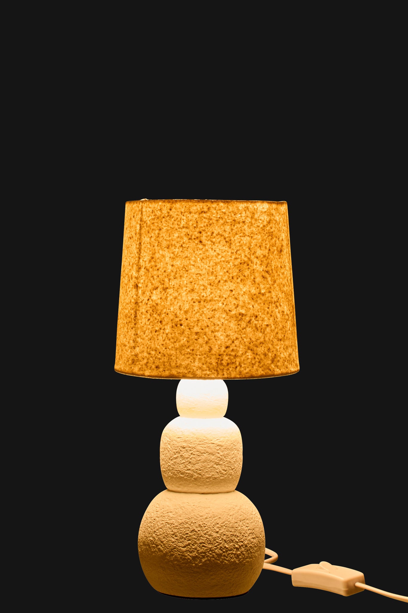 nachttischlampe weiß stoffschirm