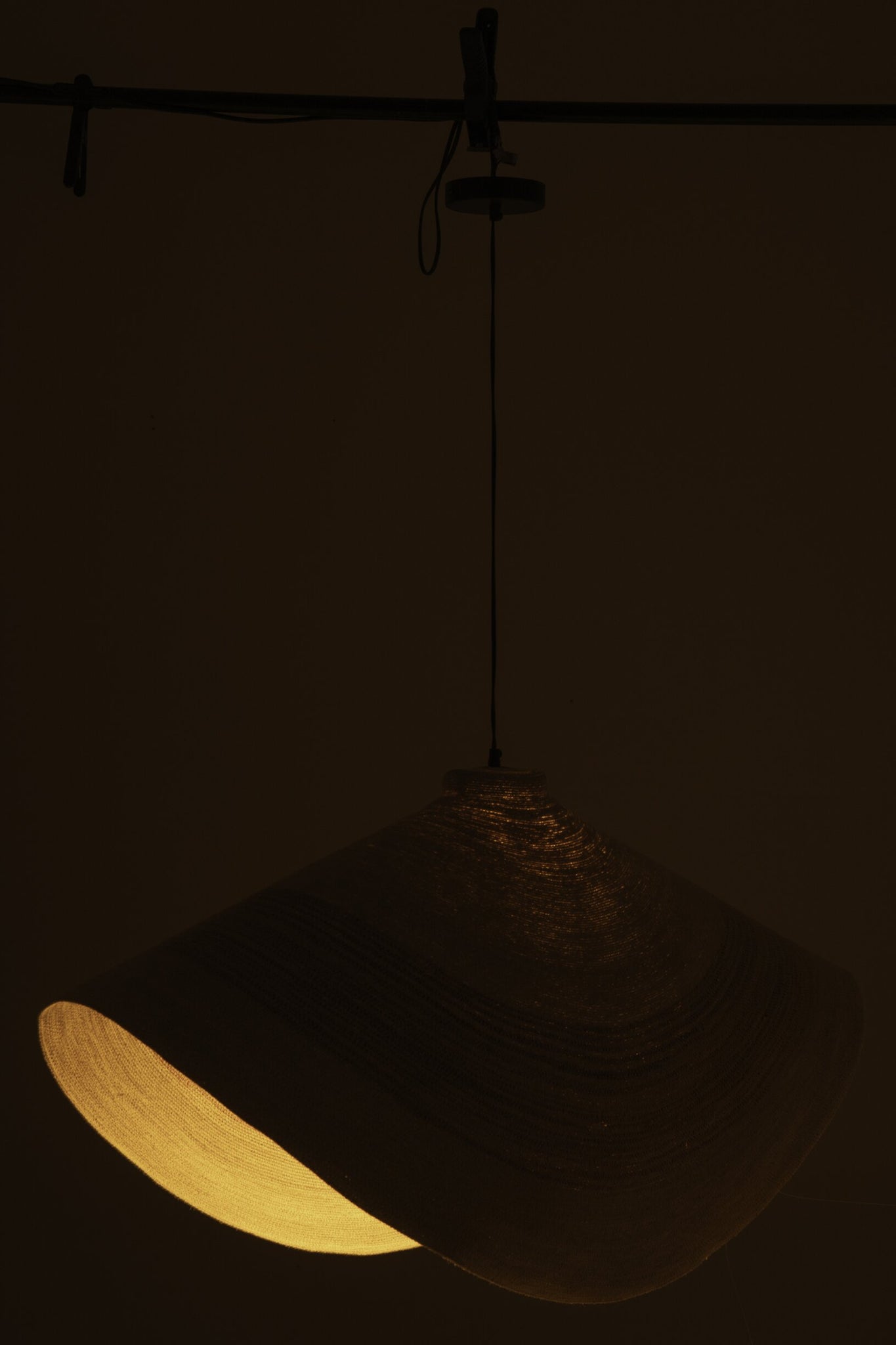 Große Deckenlampe aus Seegras