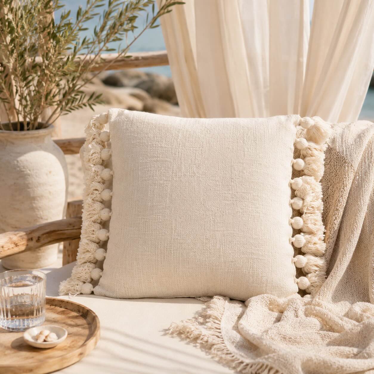Boho Kissen Beige mit Quasten