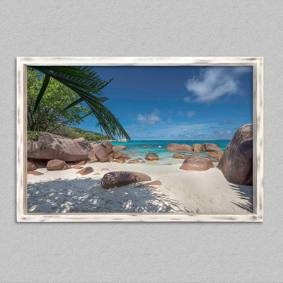 Eau turquoise de anse lazio