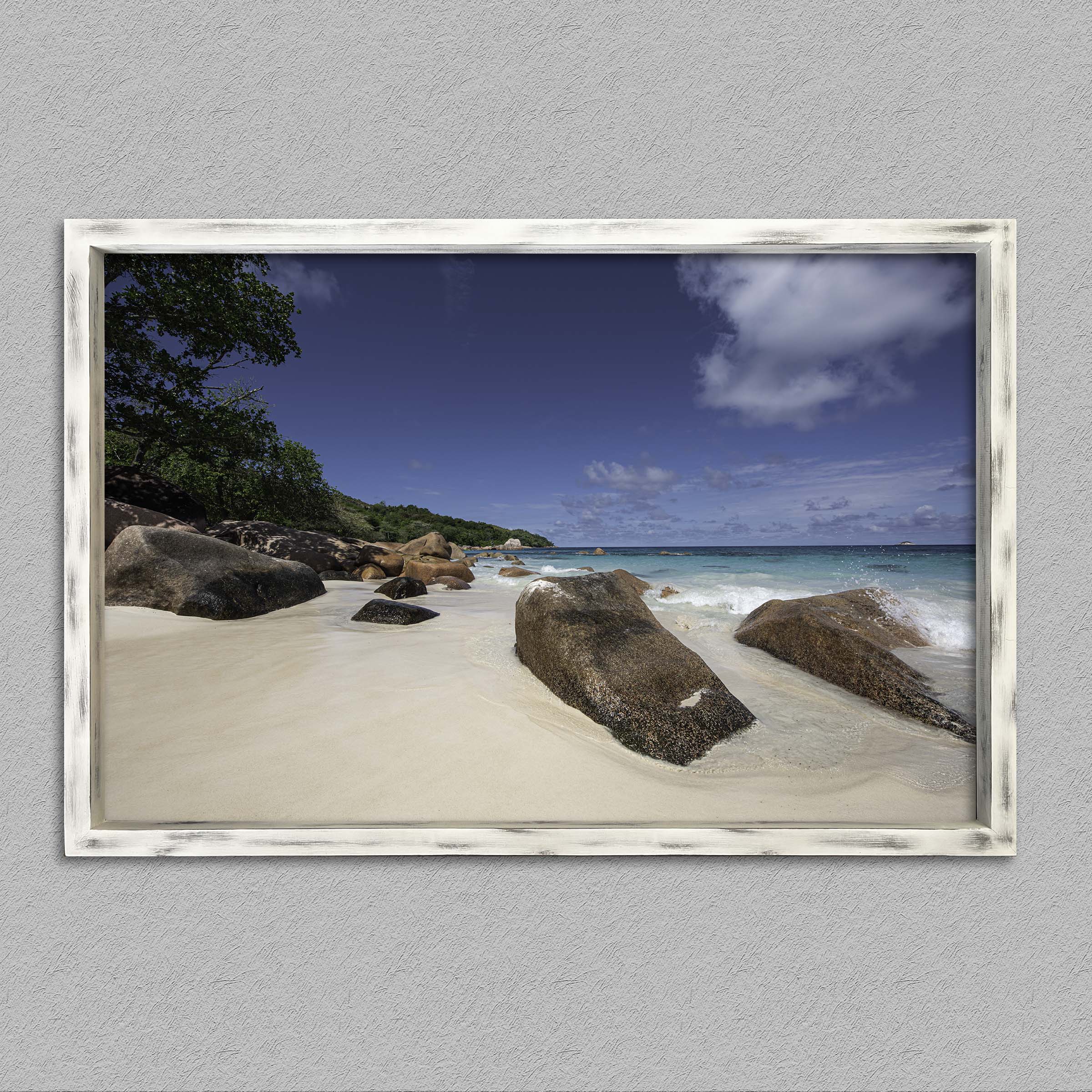 Plage déserte de anse lazio