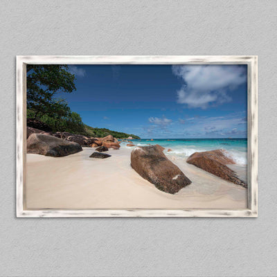 Plage déserte de anse lazio