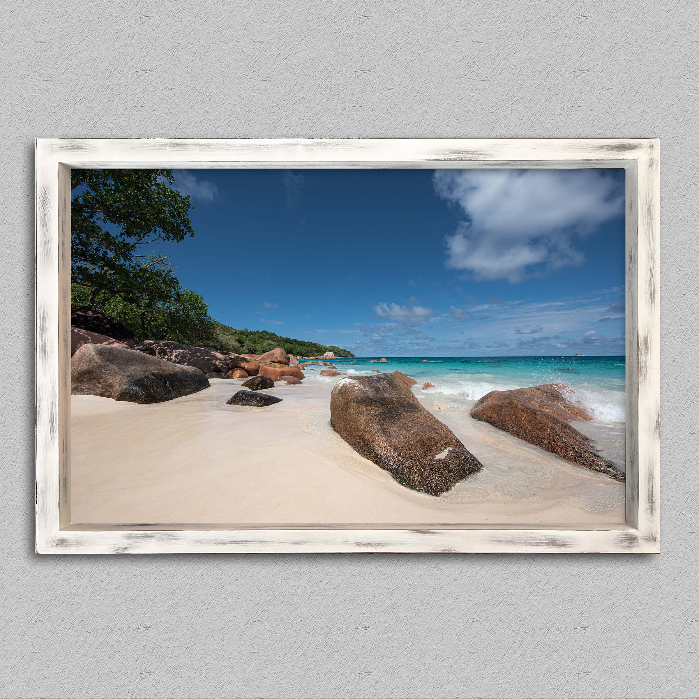 Plage déserte de anse lazio