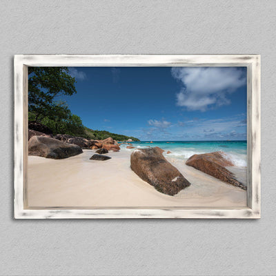 Plage déserte de anse lazio