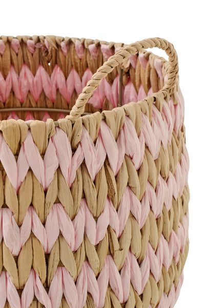 Detailaufnahme des natürlichen Flechtmusters in Rosé und Natur