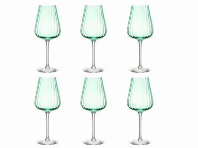 Weinglas aus geriffeltem Glas in Grün mit elegantem Design