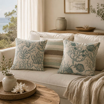 Dekokissen Set Korallenmotiv Blau Off White Sofa