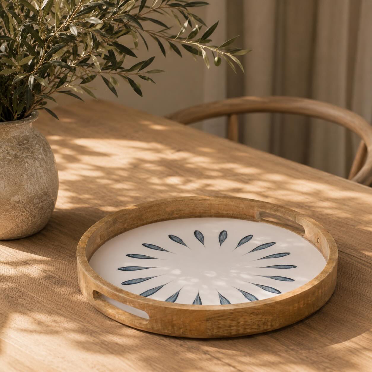 Round Tray "Es Trenc" Mango Wood Blue/White